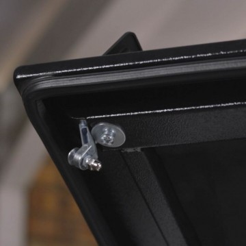 Adjustable pressure locks1711