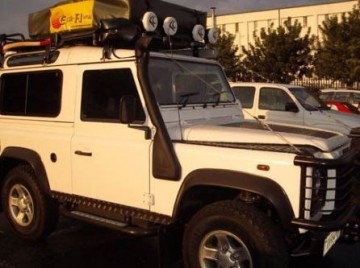 Front runner sill protector black land rover defender 90 bpld013 4