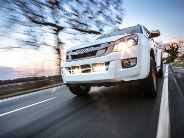 Isuzudmax1web