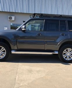 Mitsubishi pajero iv bagaznik fabryka 4x4 4 247x300