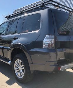 Mitsubishi pajero iv bagaznik fabryka 4x4 5 247x300