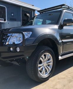 Mitsubishi pajero iv zderzak przod z bullbarem fabryka 4x4 10 247x300