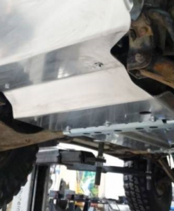 Mitsubishipajeroiioslonasilnikafabryka4x45 247x300