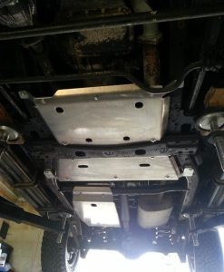 Nissan patrol y61 oslona skrzyni i reduktora fabryka 4x4 3 247x300