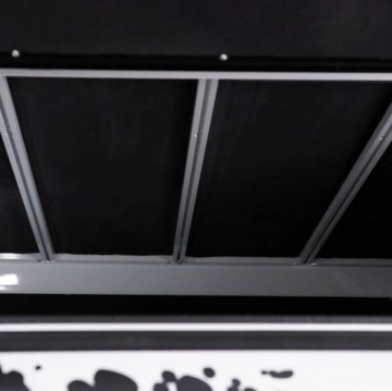 Slotted roofrails inside1711