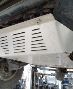 Toyota hilux 05 08 oslona silnika fabryka 4x4 4 247x300 2