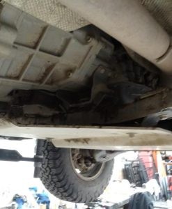 Toyota hilux 05 08 oslona skrzyni fabryka 4x4 8 247x300