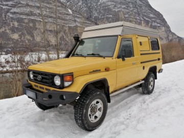 Toyota hzj 71 zderzak przod bez bullba fabryka 4x4 2