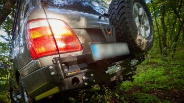 Toyota j 100 mocowanie kanistra fabryka 4x4 7