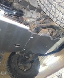 Toyota j 100 oslona silnika fabryka 4x4 7 247x300