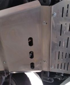 Toyota j 120 oslona silnika fabryka 4x4 1 247x300 1