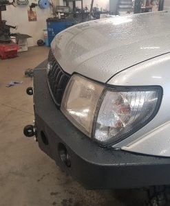 Toyota j 90 zderzak przod bez bullbara fabryka 4x4 1 247x300