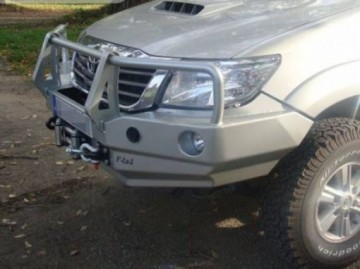 Toyotahilux11 15zderzakprzodzbullbaremfabryka4x48 510x382